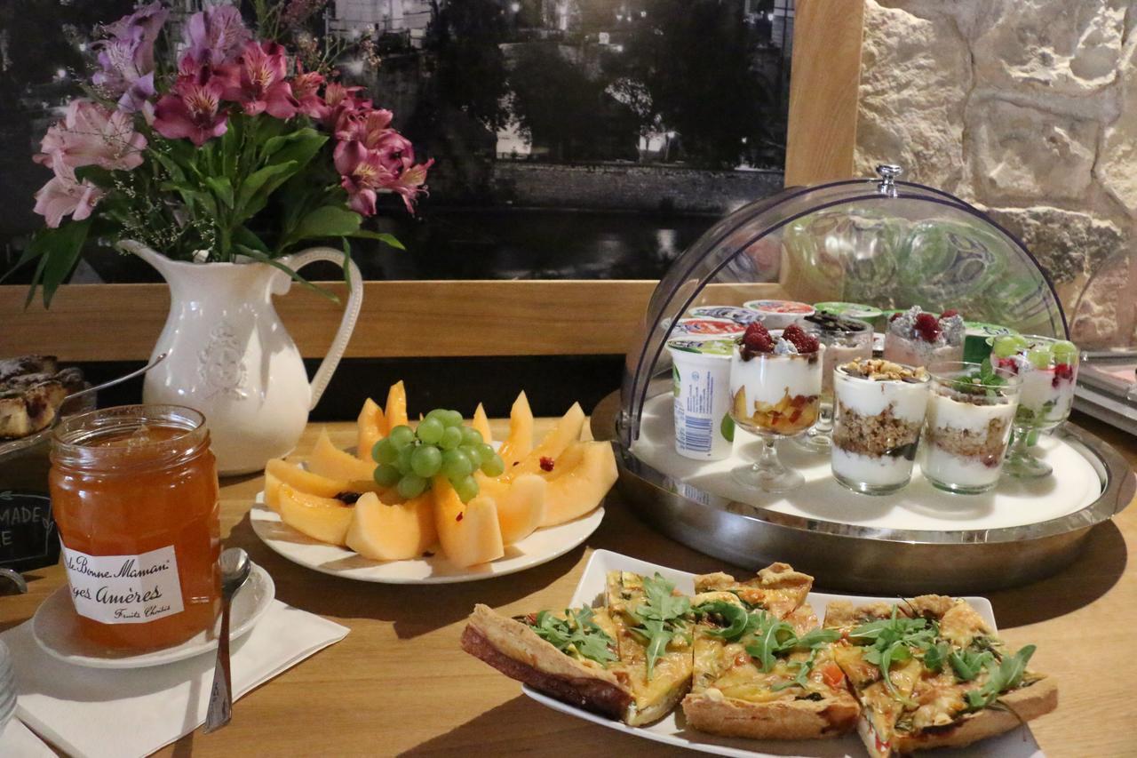 Hotell At The White Lily 4*